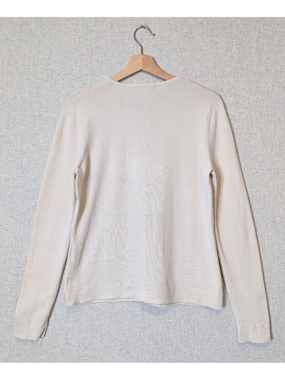 Minimalist silk blend lightweight crew neck cardigan - Picture 3 of 6